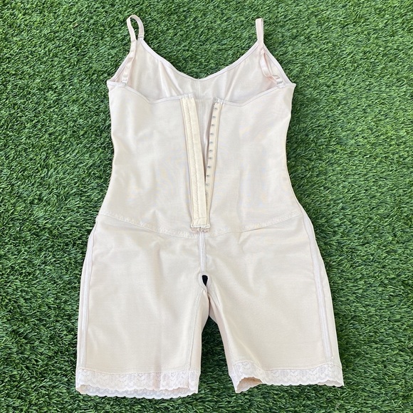 Shapewear - Picture 5 of 10